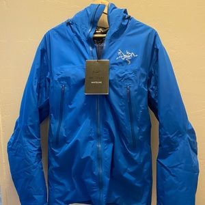 Men’s small Arc’teryx Tauri Jacket.